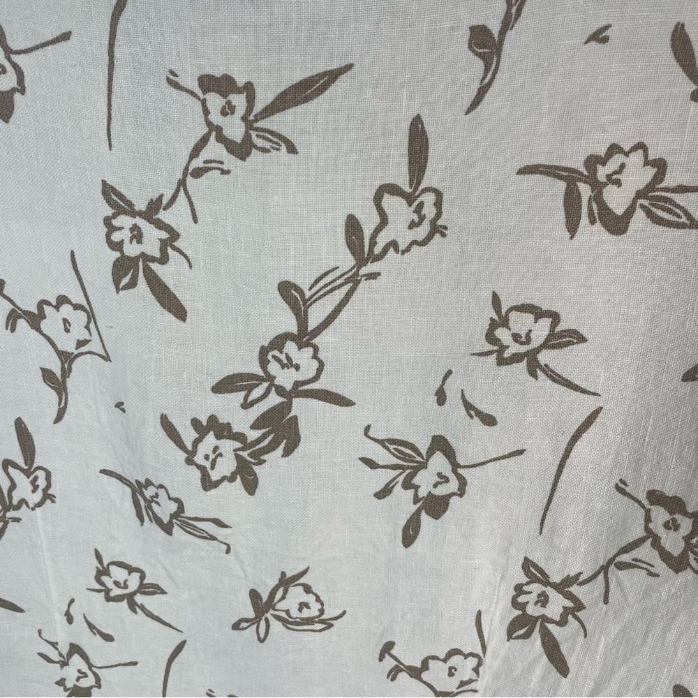 Linen floral Cream and Tan Button Back Short Sleeve Top - Picture 5 of 8